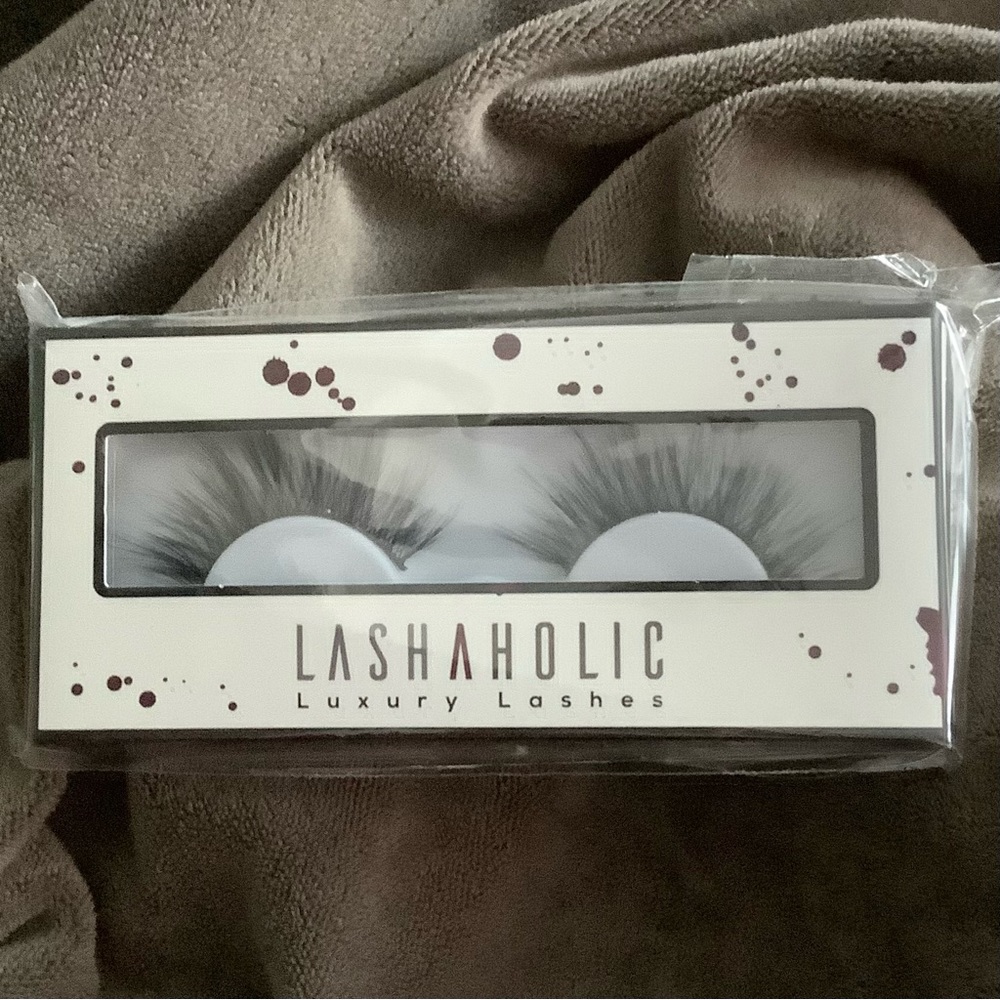 Lashaholic Kiss Me Lashes